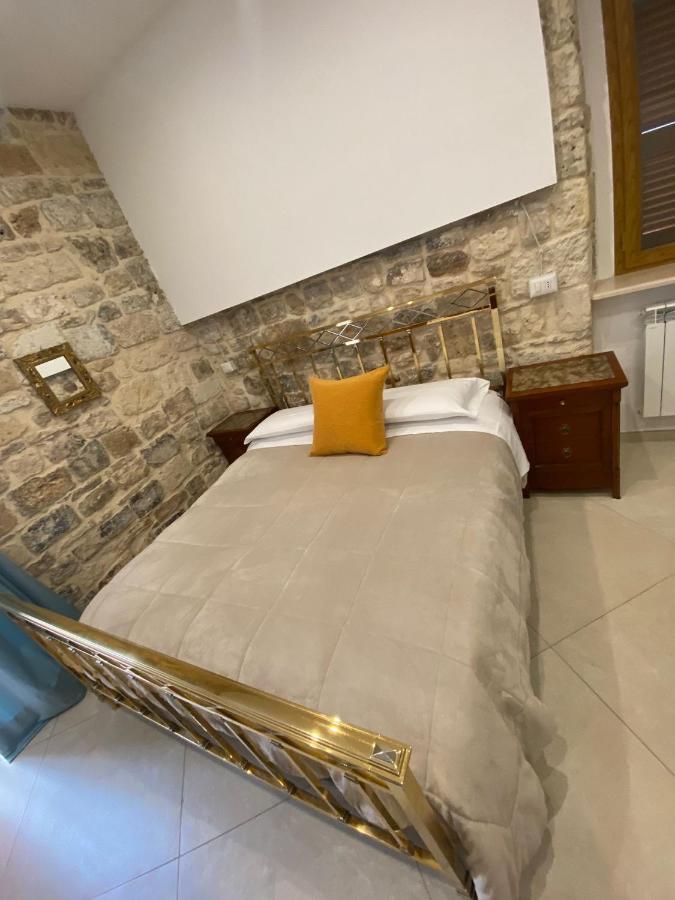 Dimora Del Carmine Hotell Bari Exteriör bild
