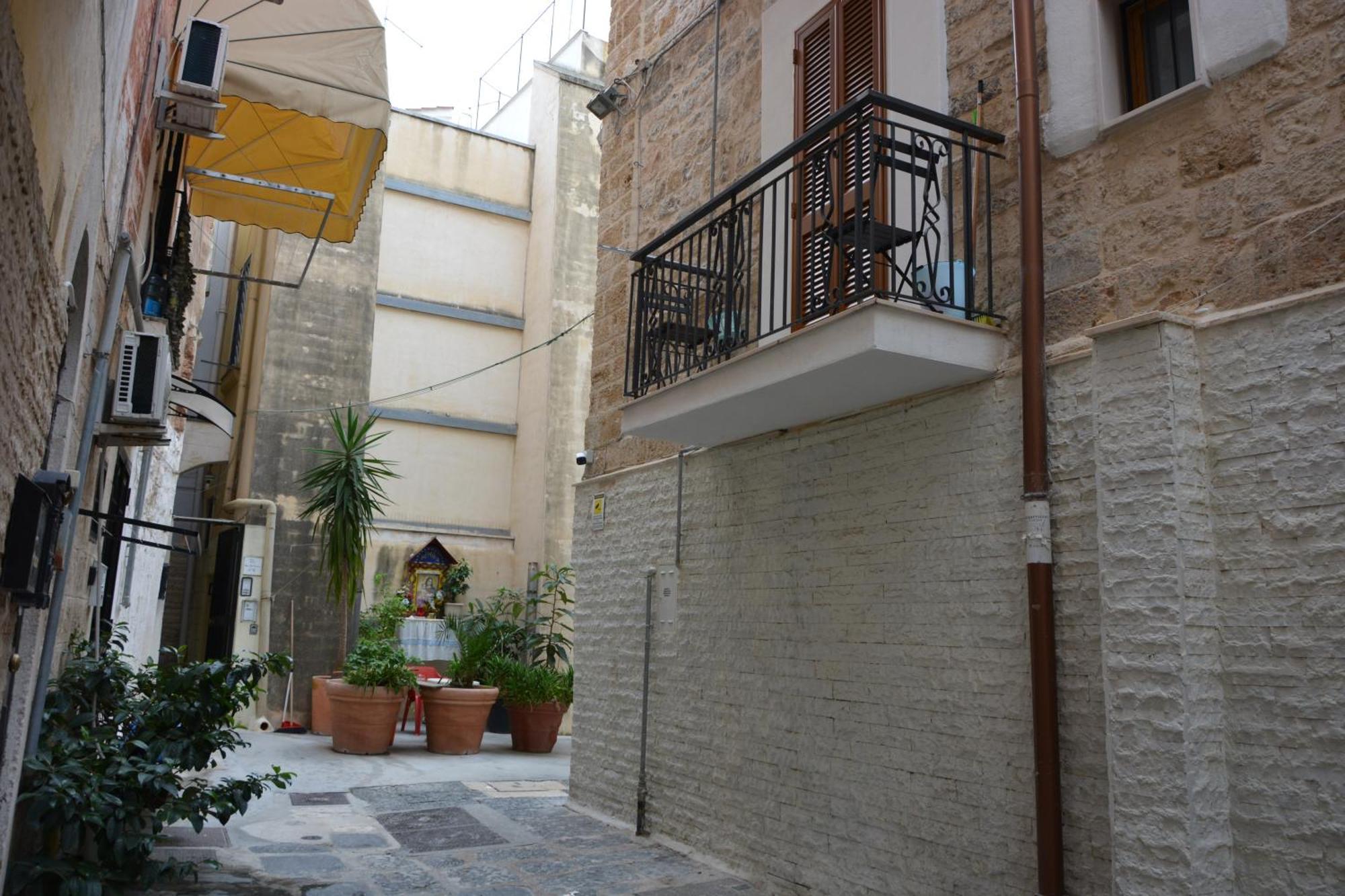 Dimora Del Carmine Hotell Bari Exteriör bild