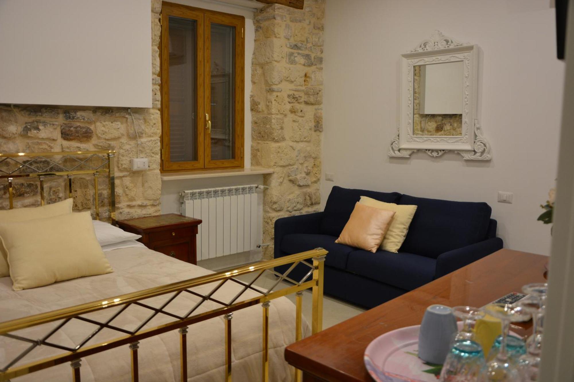 Dimora Del Carmine Hotell Bari Exteriör bild