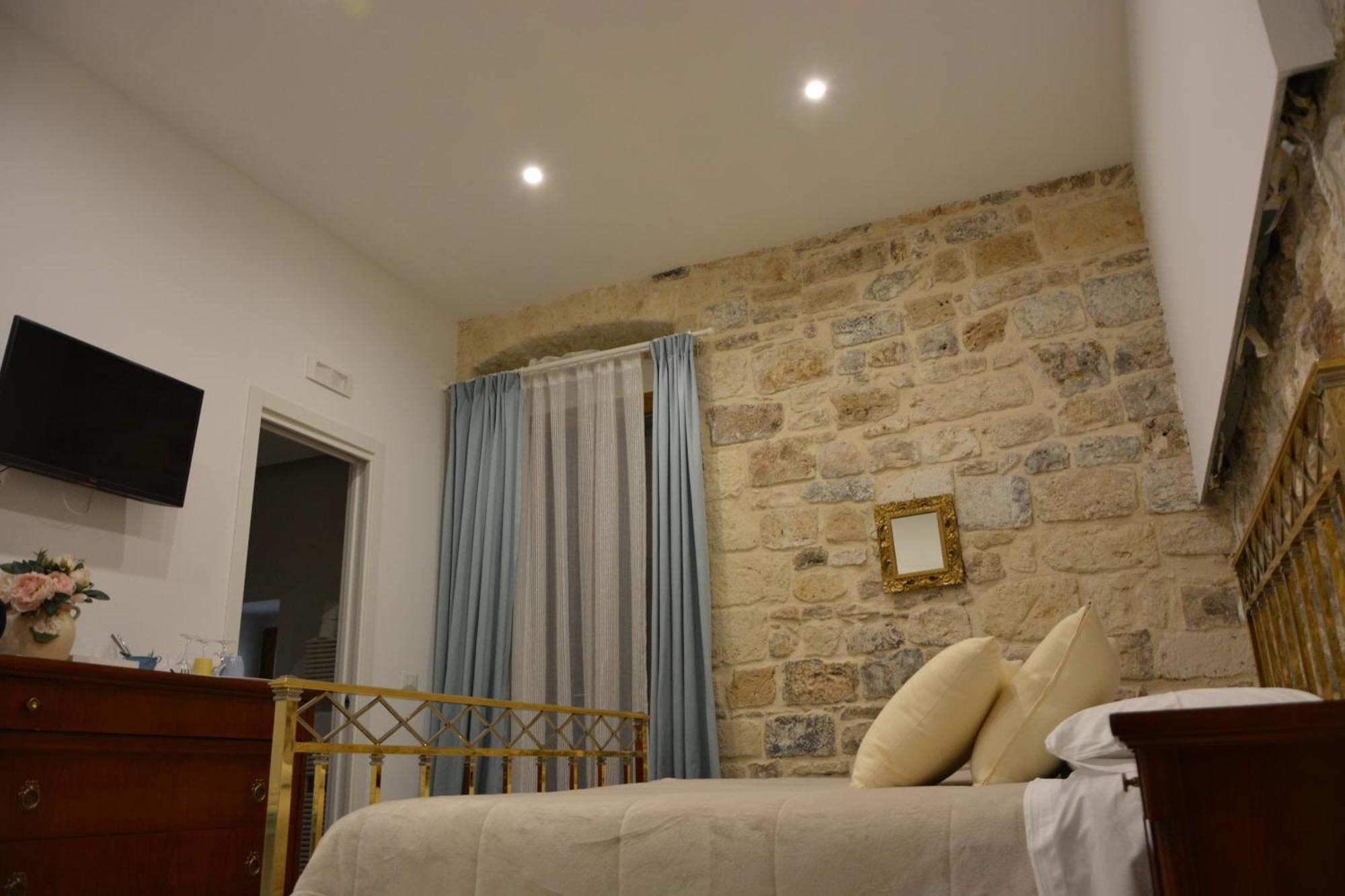 Dimora Del Carmine Hotell Bari Exteriör bild