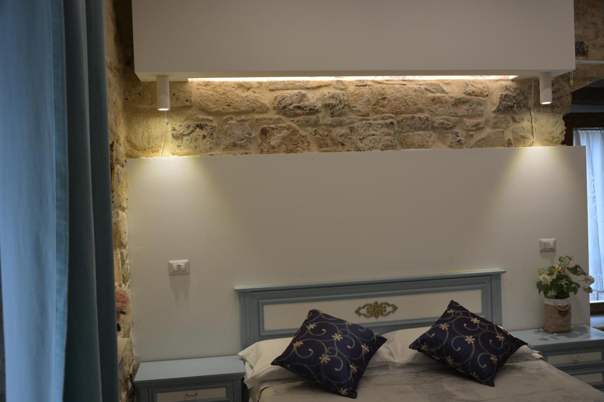 Dimora Del Carmine Hotell Bari Exteriör bild
